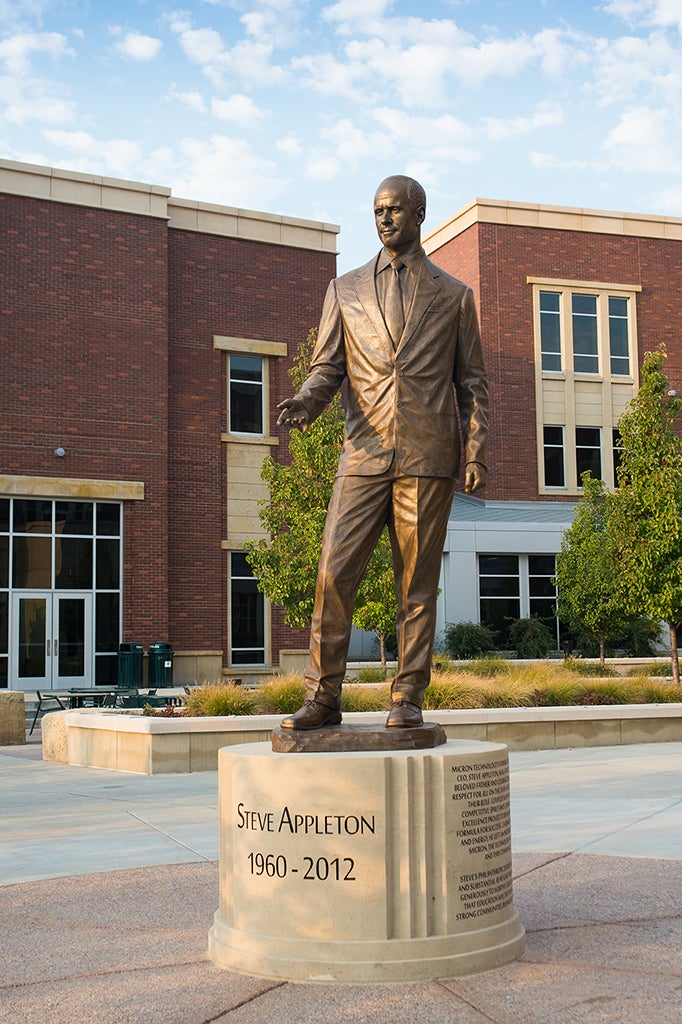 Steve Appleton statue in the ICCU Plaza