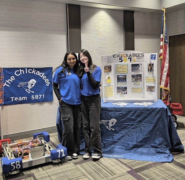 2 girls at chickadees event