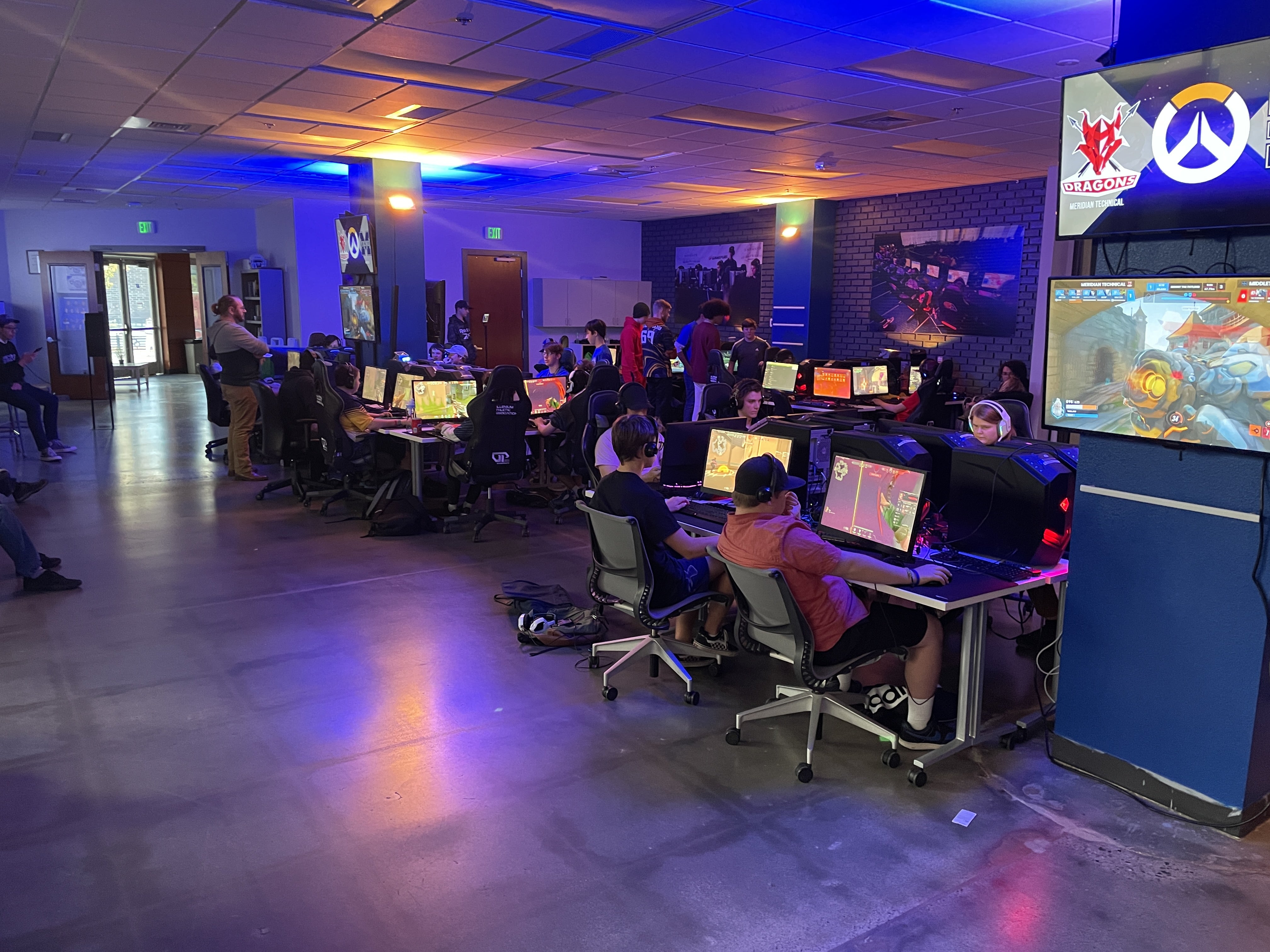 High School players compete in the Boise State Esports Battleground.