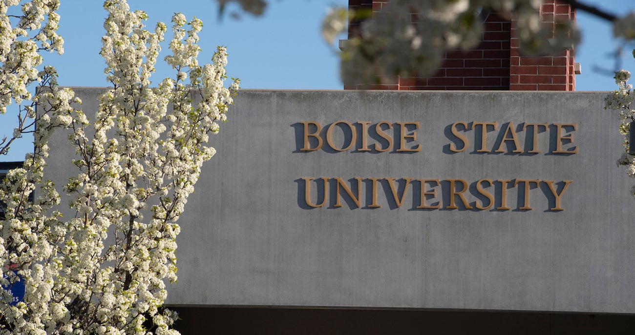 Boise State University sign with spring flowers