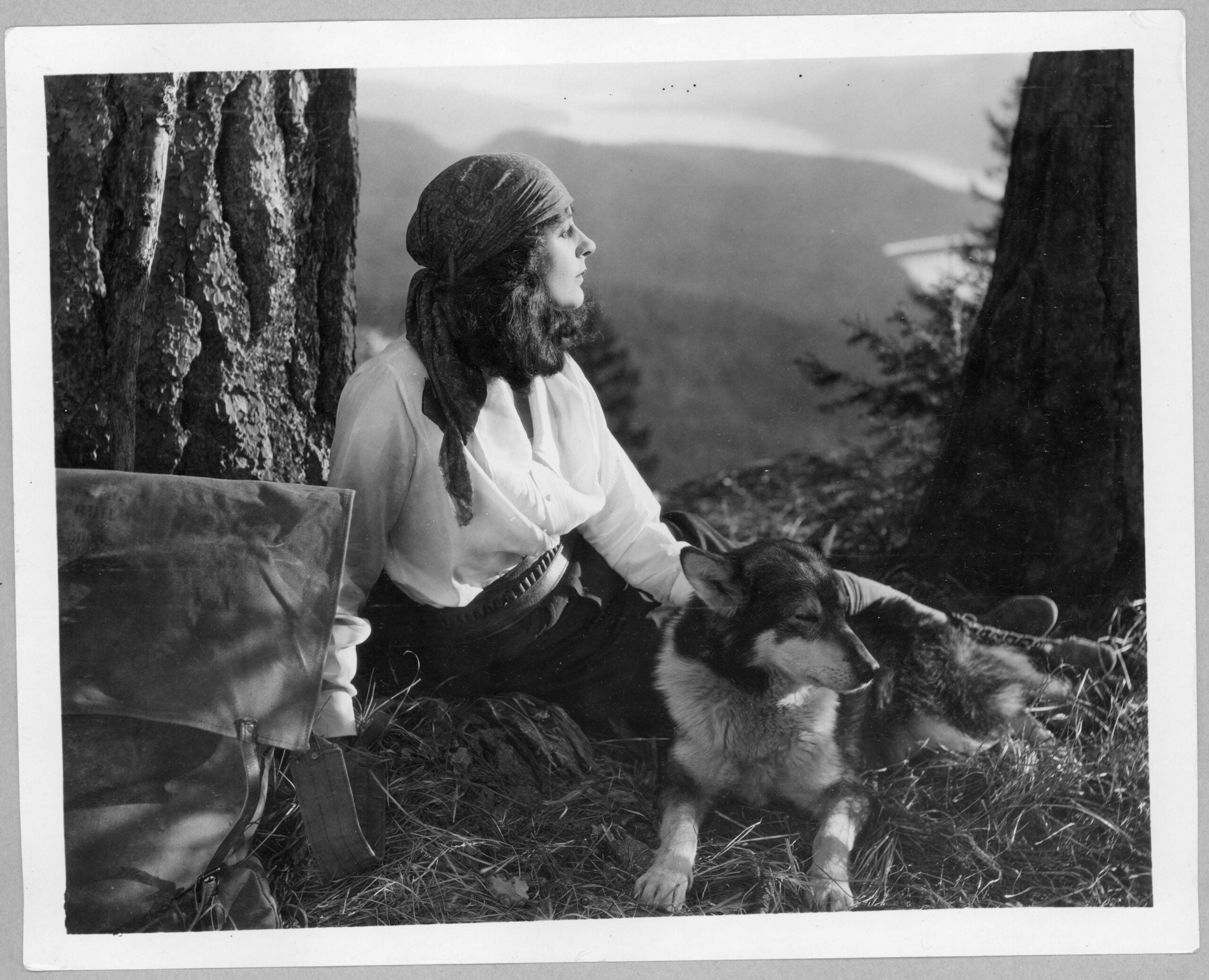 Nell Shipman and dog