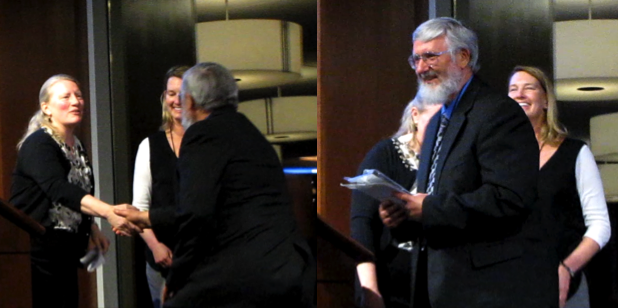 Bernie Yurke receiving  IASE Award