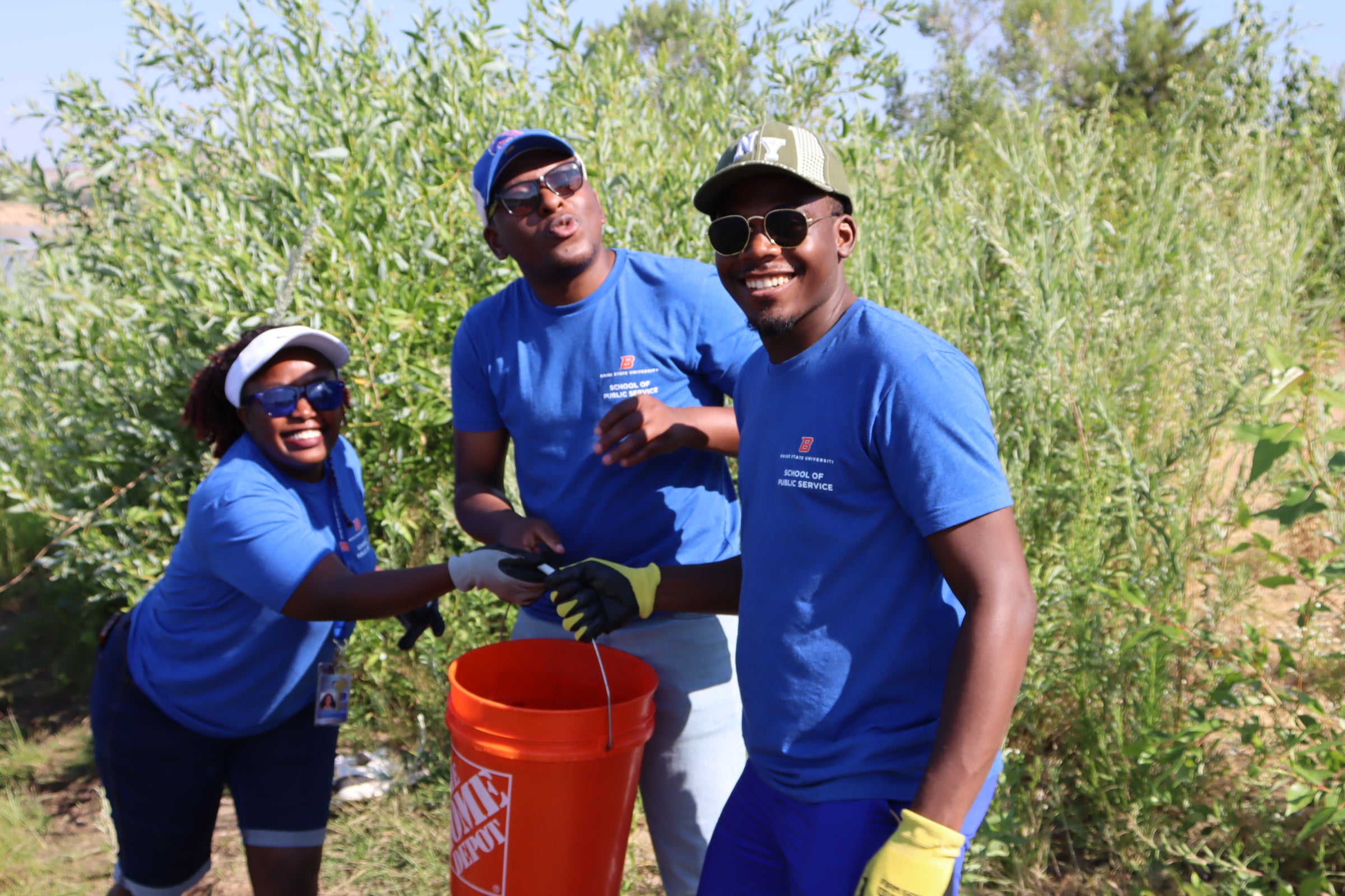 Mandela fellows at the Boise River ReWild site