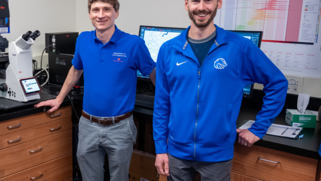 Kevin Roche (left) in the Hydrologic Interfaces and Processes Lab.