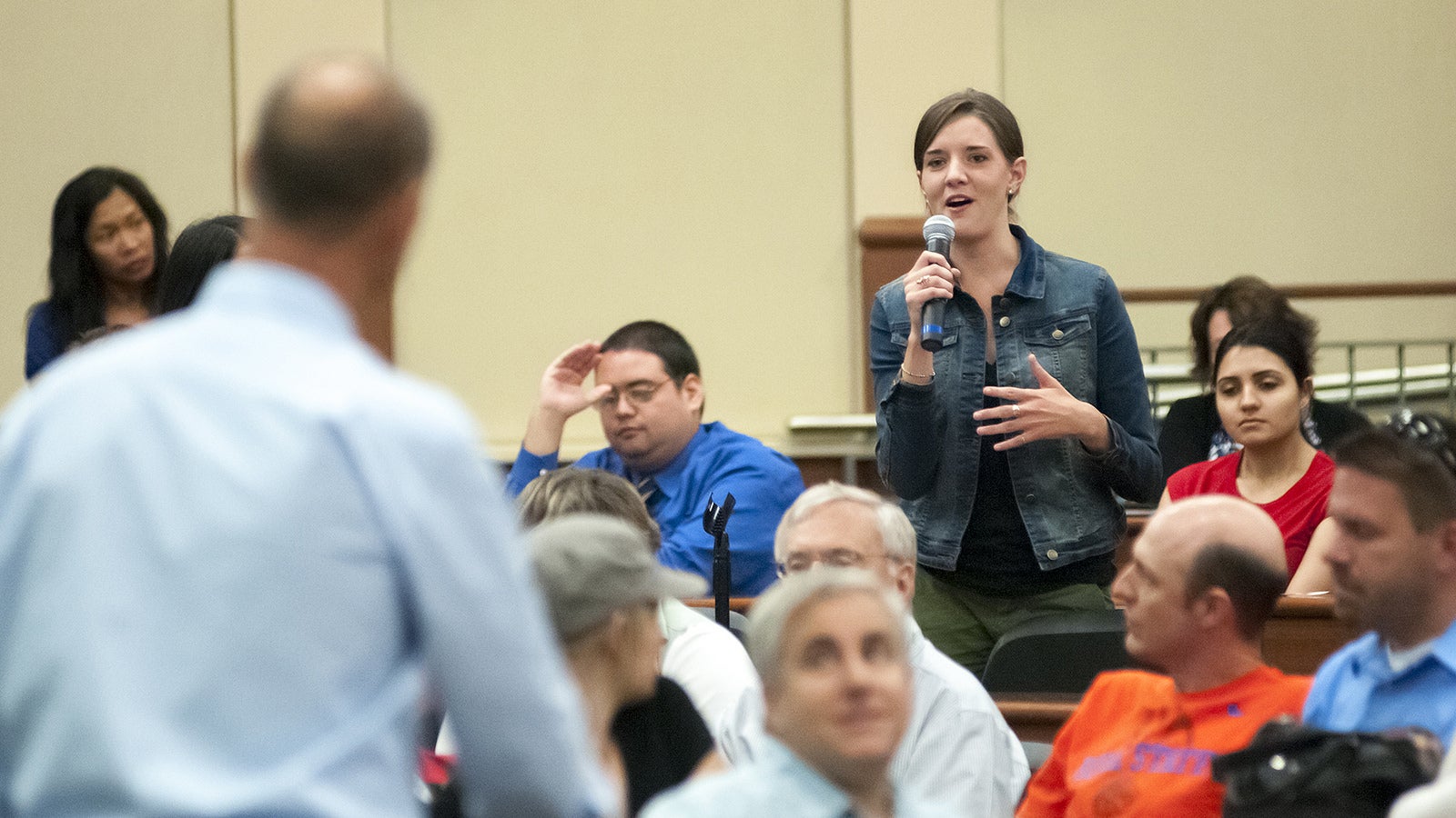 Student asking Walter Robb a question