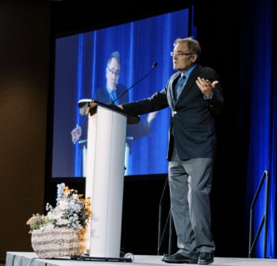 Carr speaks at FCI gala