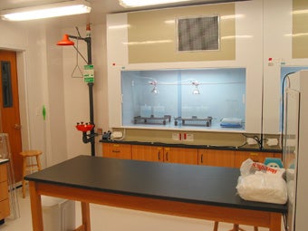 Tracer isotope chemistry clean lab